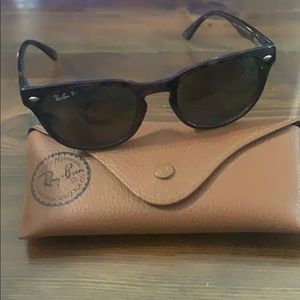 Like new Erika polarized ray bans